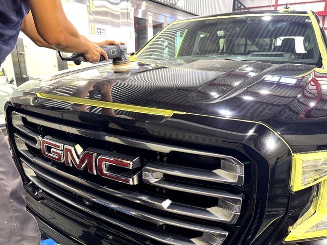GMC シエラのセラミックコーティング施工